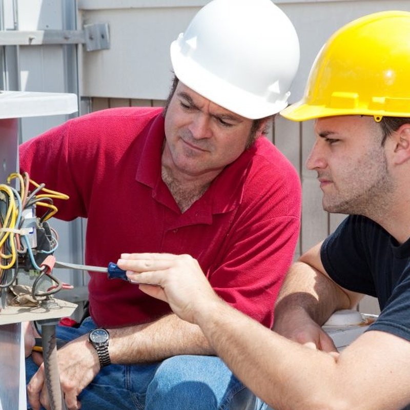 Instalaciones Eléctricas Industriales y Residenciales